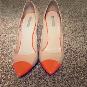 Giorgio Armani two toned pumps size 8
